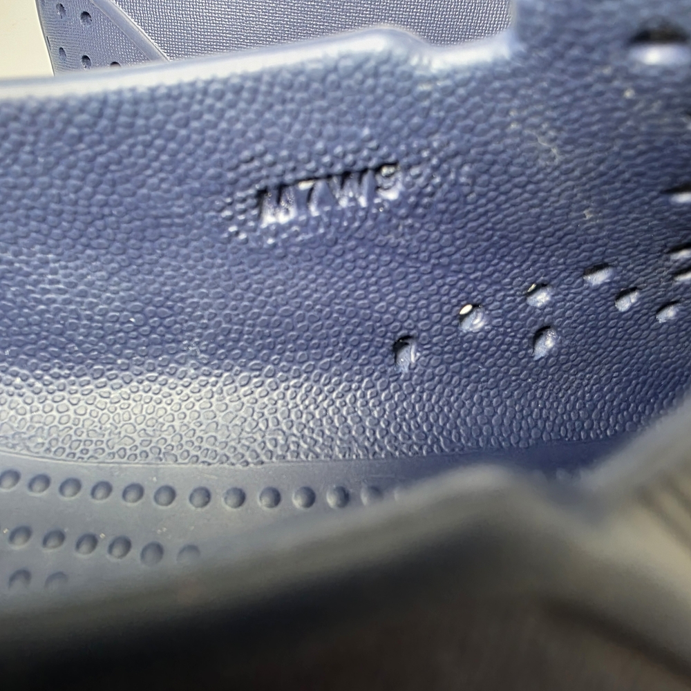 Native Navy Perforated Slip-On Shoes Unisex Mens Sz 7 Women's Size 9 Lightweight - Picture 12 of 12